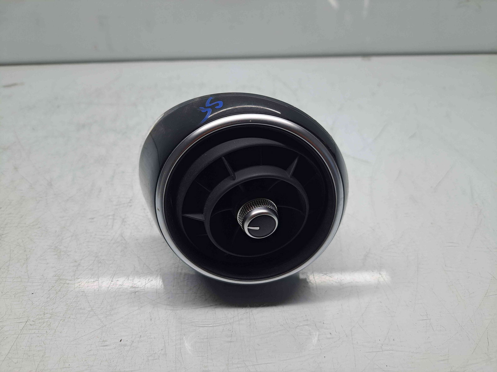 Grila aerisire stanga Audi A1 Sportback (8XF) Facelift [Fabr 2011-2018] 8X2820901 - imagine 1