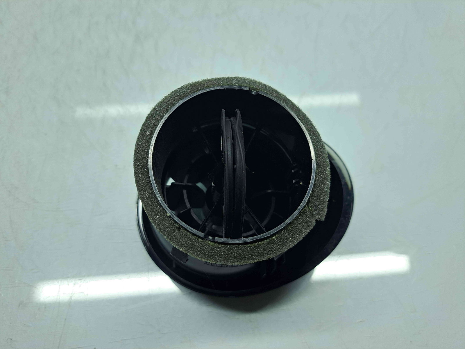 Grila aerisire stanga Audi A1 Sportback (8XF) Facelift [Fabr 2011-2018] 8X2820901 - imagine 4