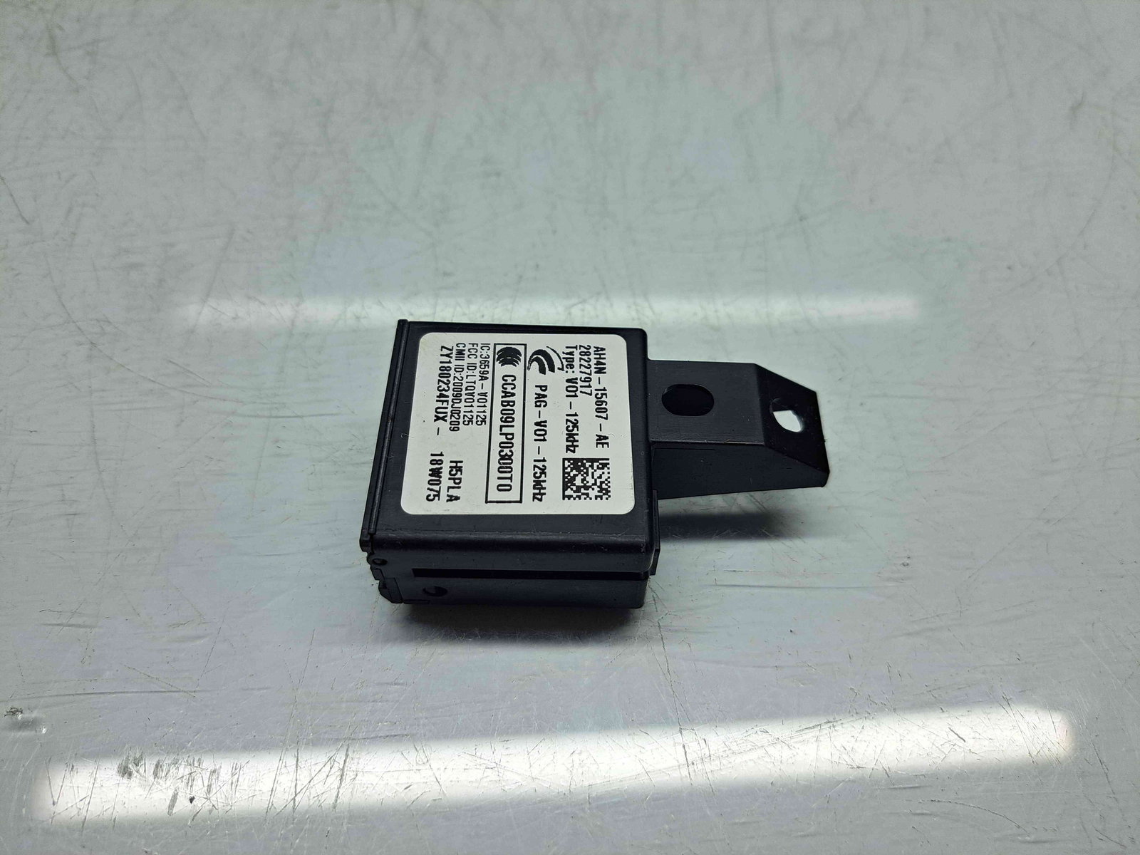 Modul control Keyless Entry Volvo V40 II Facelift [Fabr 2013-2019] AH4N-15607-AE - imagine 1