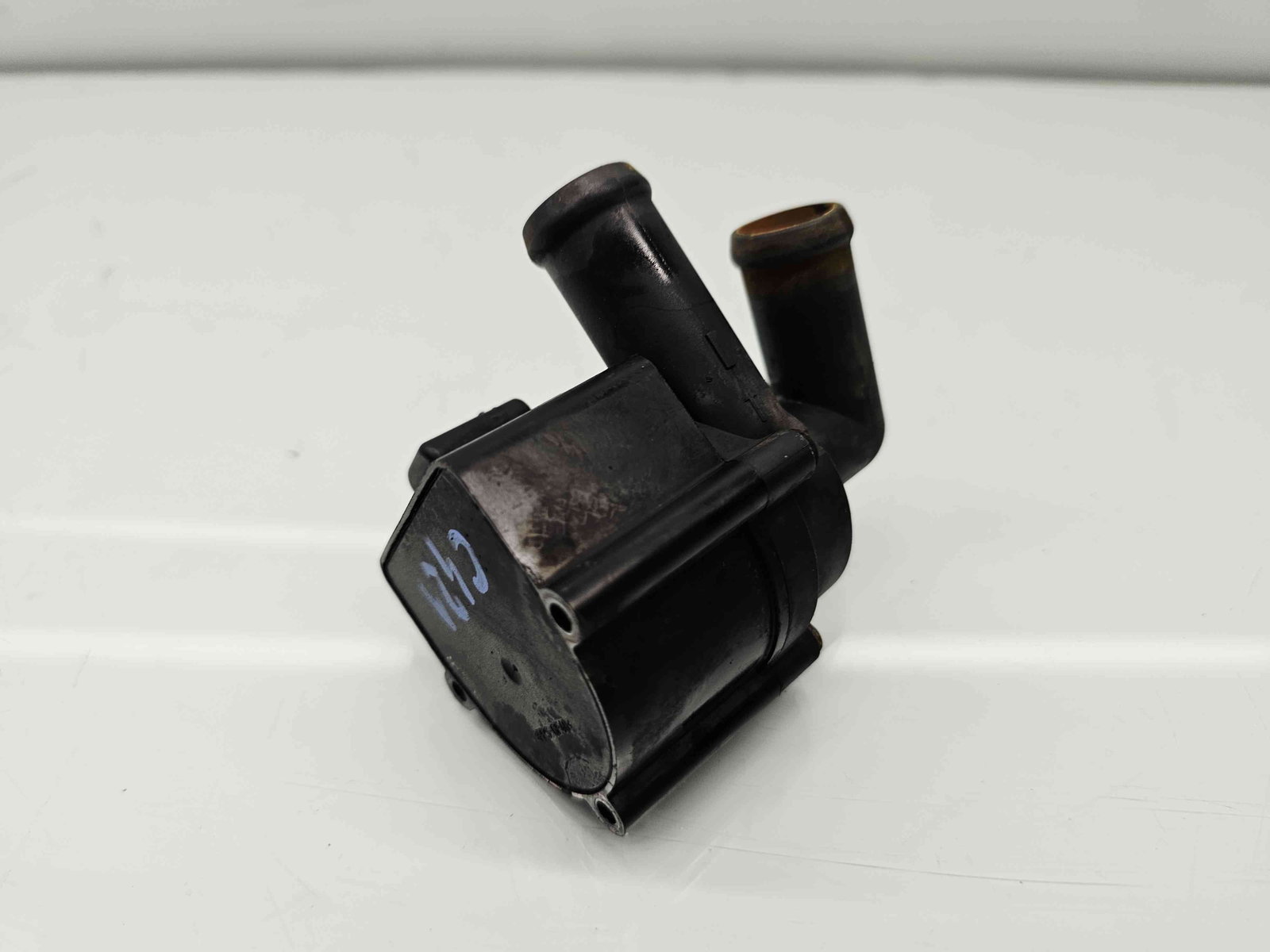 Pompa recirculare apa Volkswagen Golf 6 (5K1) [Fabr 2009-2013] 5NO965561 1.6 TDI CAYC 77KW / 105CP - imagine 2