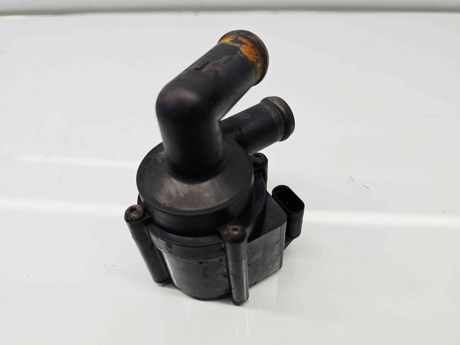 Pompa recirculare apa Volkswagen Golf 6 (5K1) [Fabr 2009-2013] 5NO965561 1.6 TDI CAYC 77KW / 105CP - imagine 4