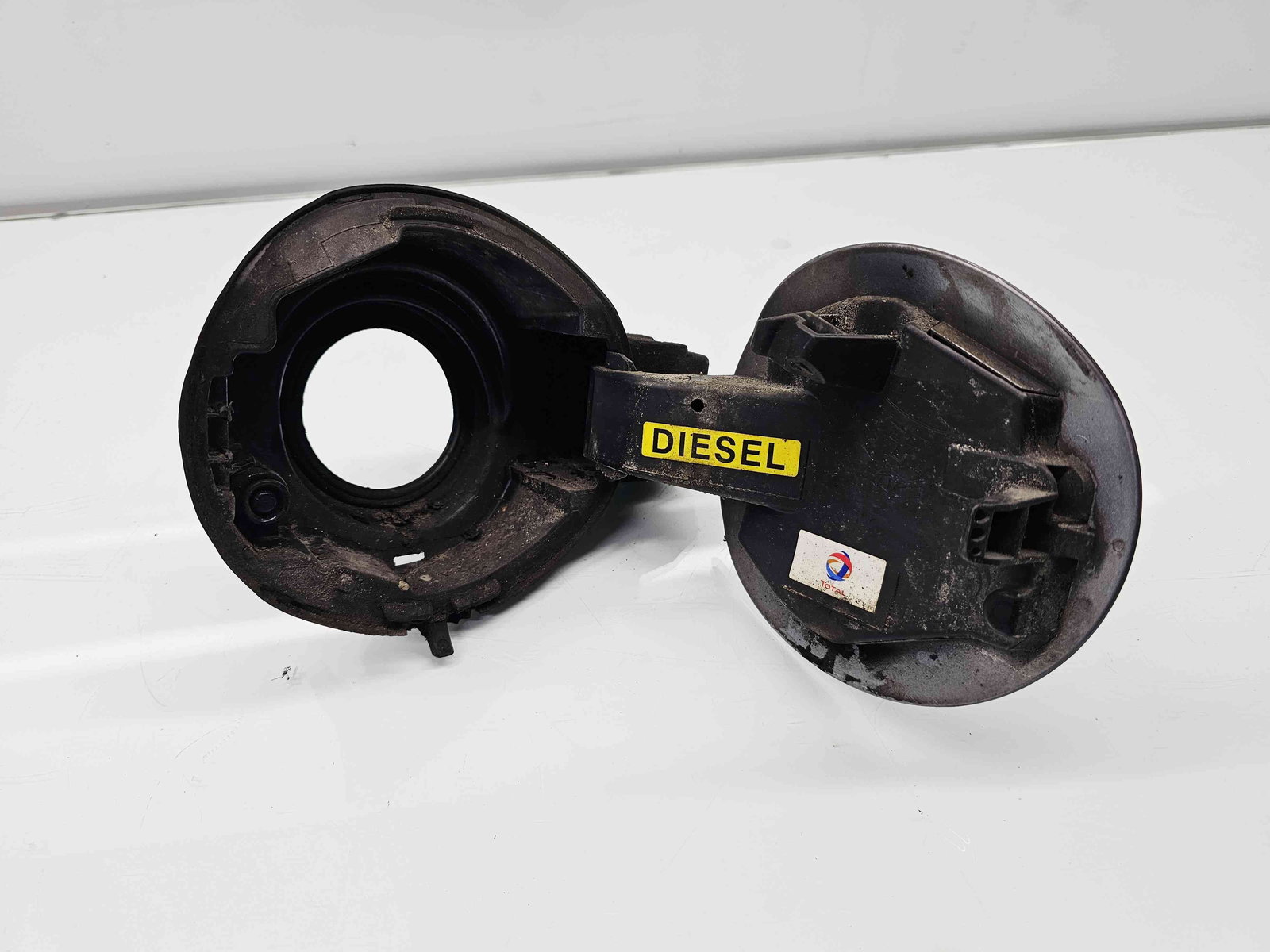 Capac rezervor Peugeot 308 (II) [Fabr 2013-2020] - imagine 2