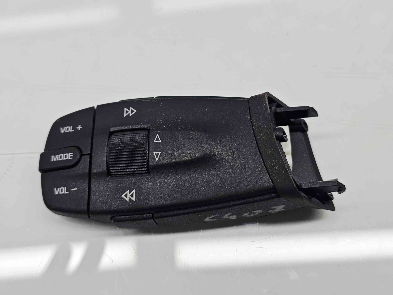 Comenzi volan Seat Ibiza 5 (6J5) FR [Fabr 2008-2017] 6J0959441 - imagine 1