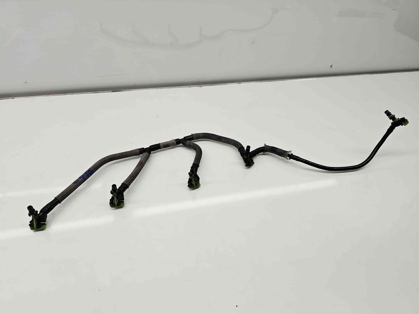 Conducta retur injectoare Peugeot 308 (II) [Fabr 2013-2020] OEM 2.0 hdi 9H05 110KW / 150CP - imagine 1