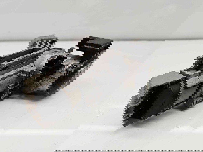  Contact cu cheie Ford Fiesta 6 [Fabr 2008-2019] 8V513F880CC 1.4 TDCi DV4C50KW / 68CP