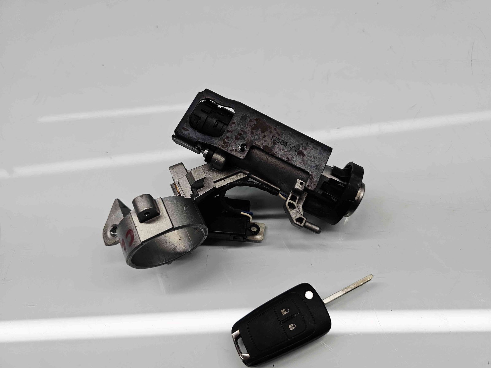 Contact cu cheie Opel Astra J [Fabr 2009-2015] 13383062 1.4 B B14NET103KW / 140CP - imagine 1