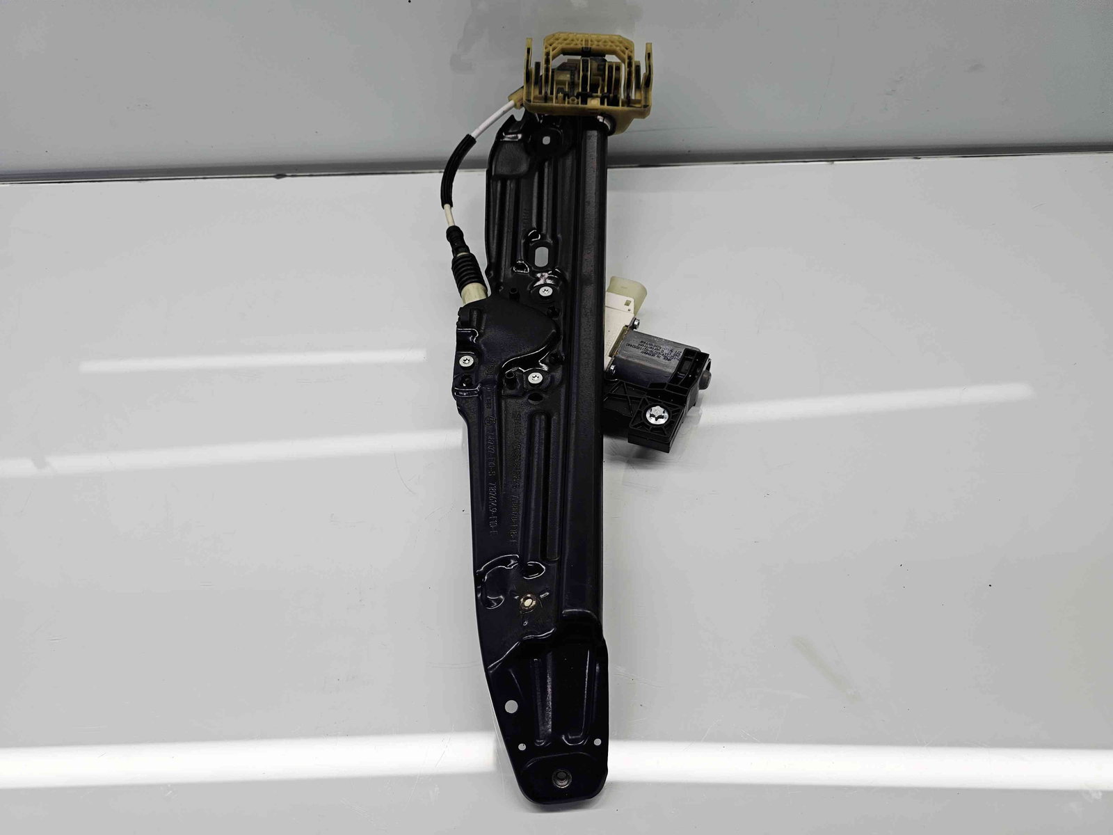 Macara electrica geam dreapta fata Bmw 5 (F10) [Fabr 2011-2016] - imagine 1