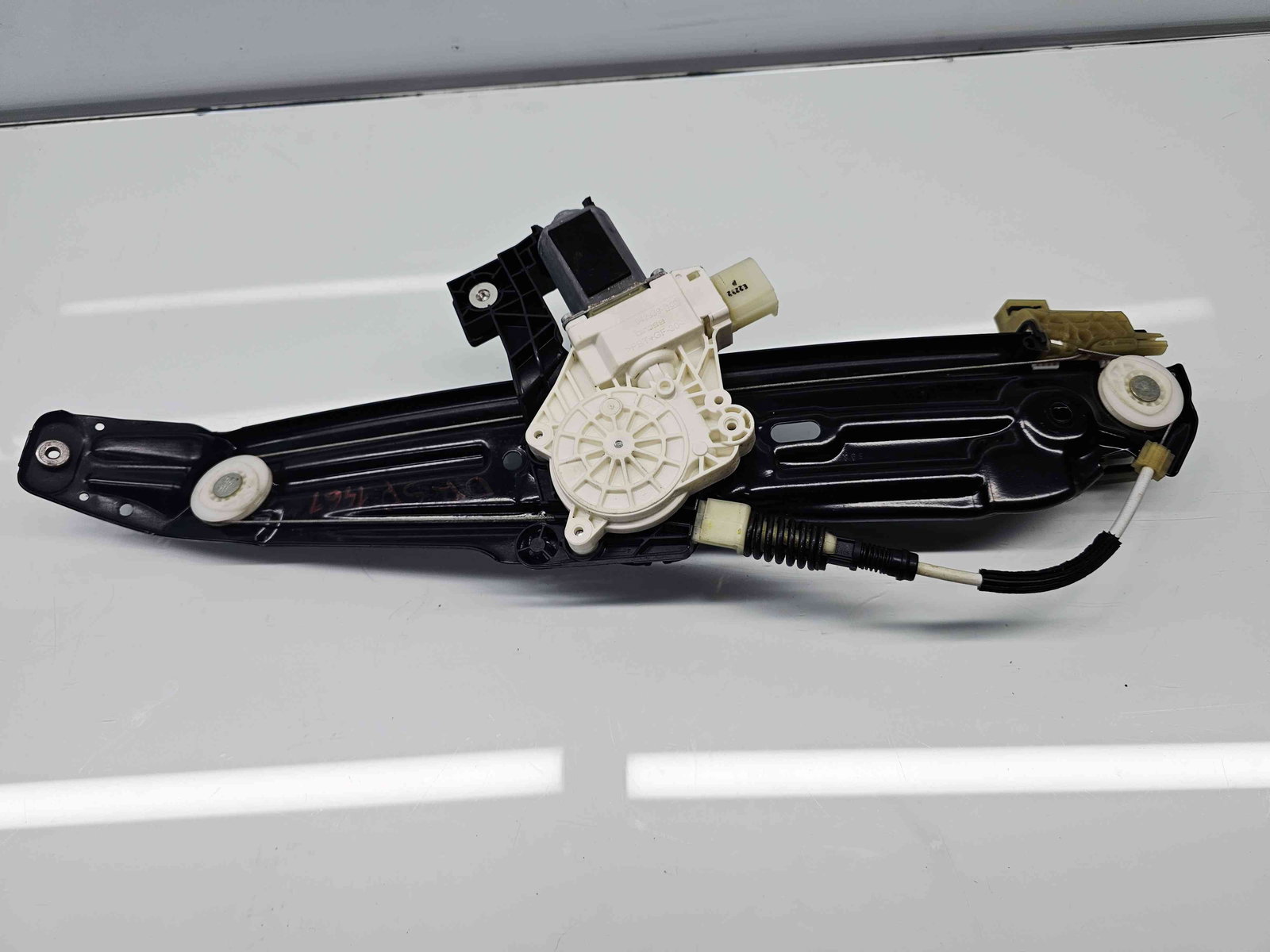 Macara electrica geam dreapta fata Bmw 5 (F10) [Fabr 2011-2016] - imagine 4