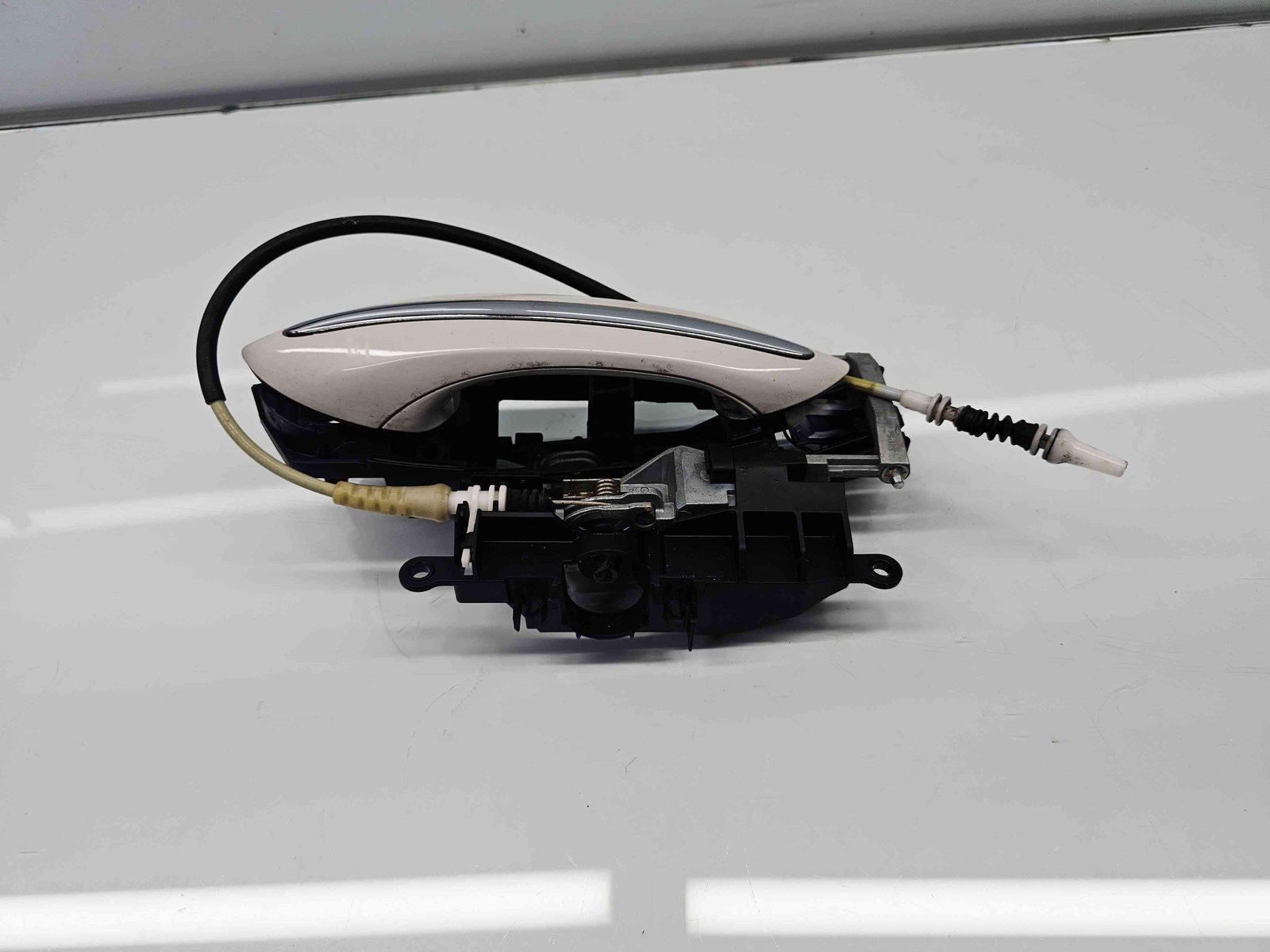 Maner usa dreapta fata Bmw 5 (F10) [Fabr 2011-2016] - imagine 1