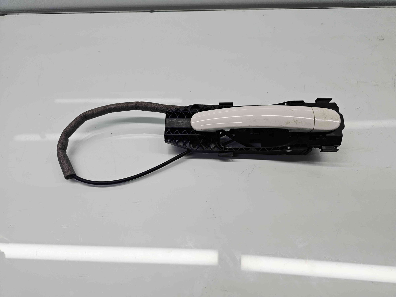 Maner usa stanga fata Seat Ibiza 5 (6J5) FR [Fabr 2008-2017] - imagine 1