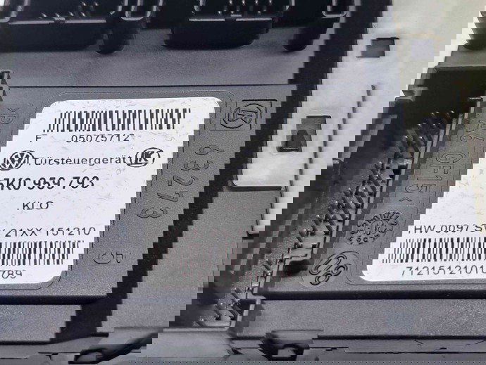 Motoras geam dreapta fata Volkswagen Golf 6 (5K1) [Fabr 2009-2013]