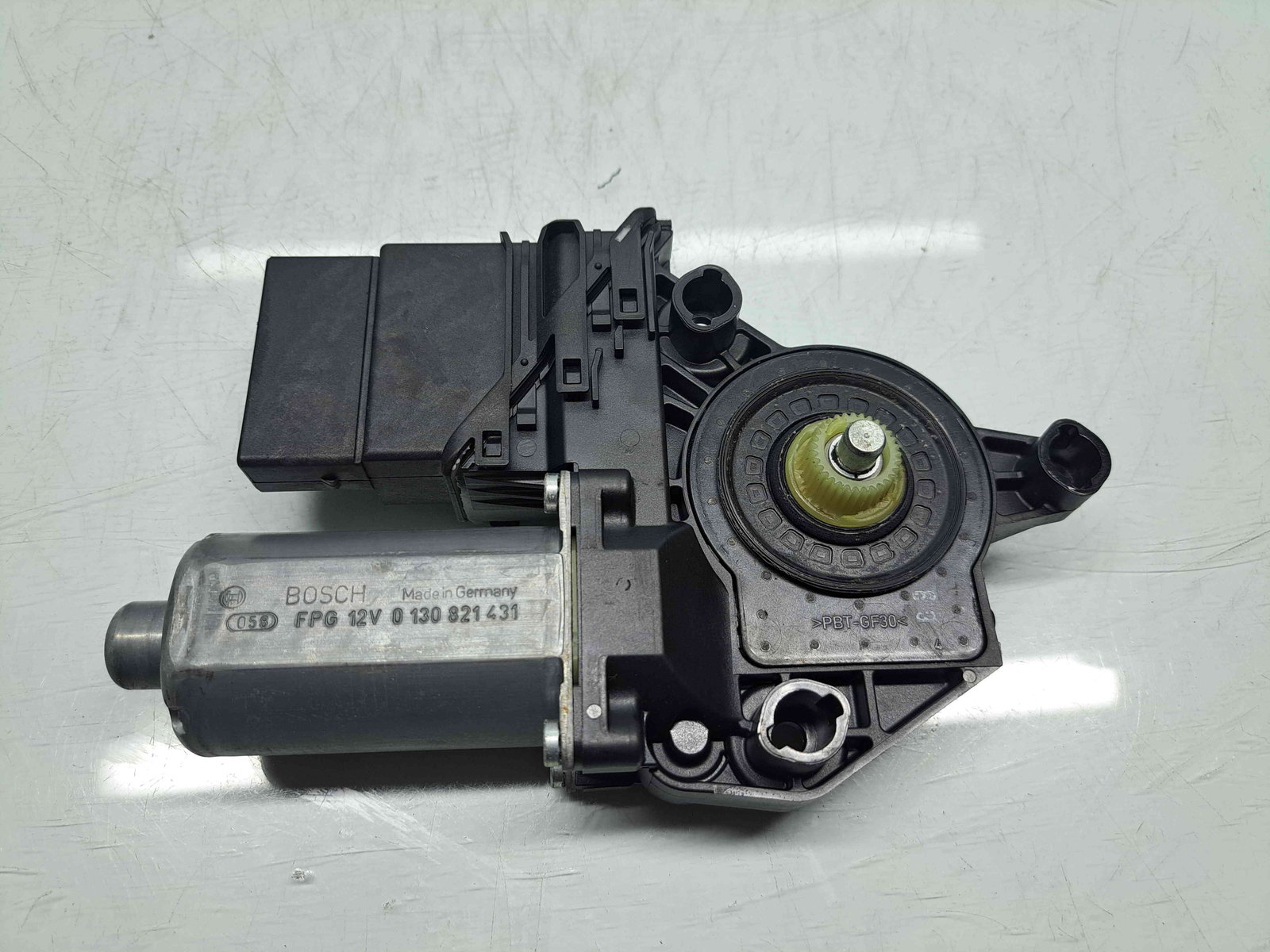 Motoras geam dreapta spate Volkswagen Golf 6 (5K1) [Fabr 2009-2013] - imagine 3