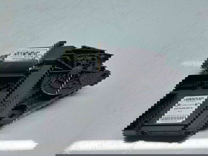 Motoras geam stanga fata Volkswagen Golf 6 (5K1) [Fabr 2009-2013]