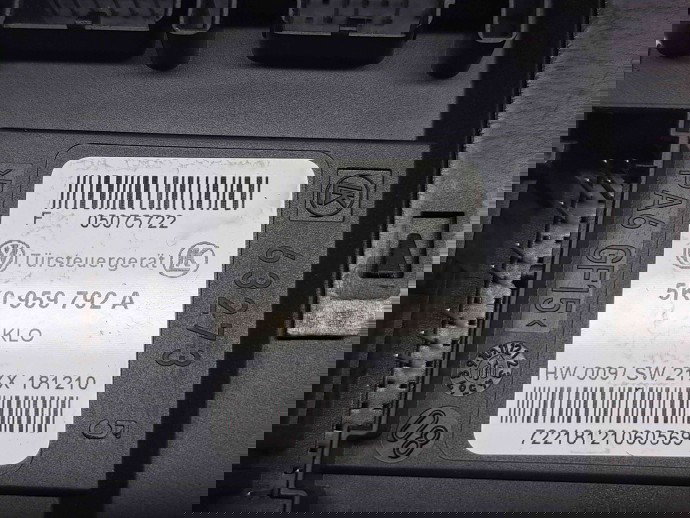 Motoras geam stanga fata Volkswagen Golf 6 (5K1) [Fabr 2009-2013]