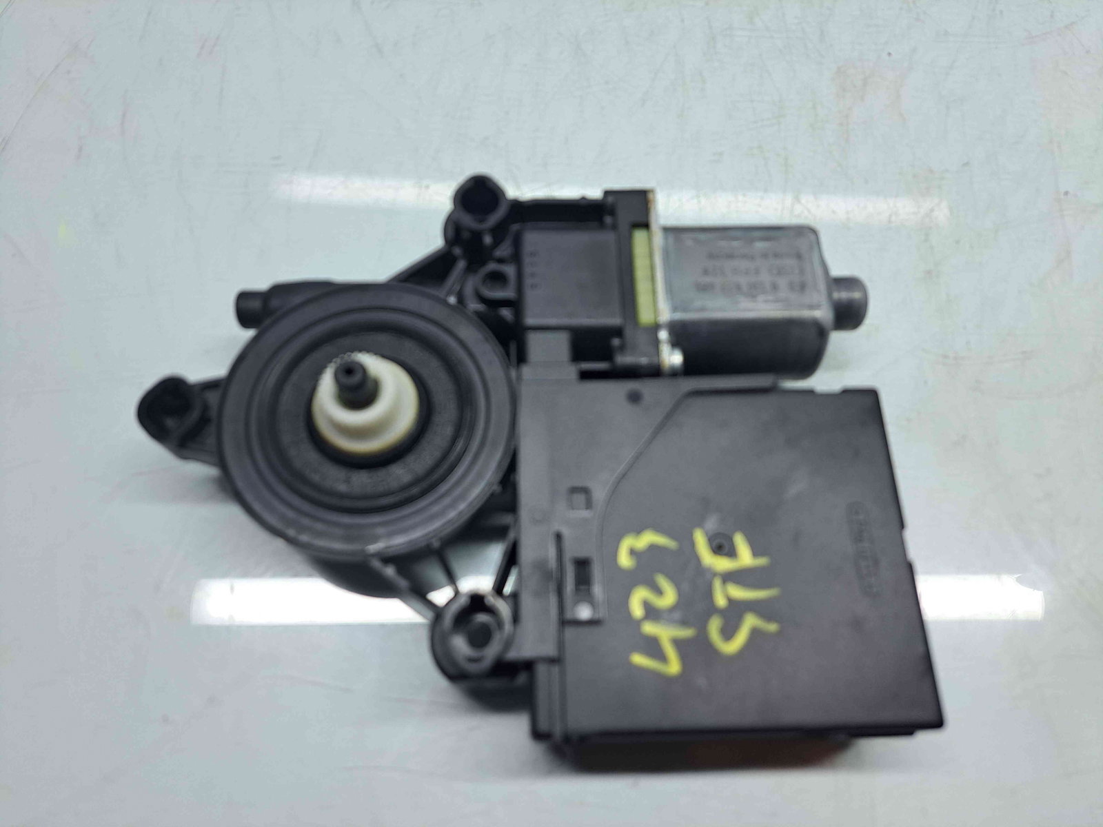 Motoras geam stanga fata Volkswagen Passat B7 (365) Variant [Fabr 2010-2014] - imagine 4