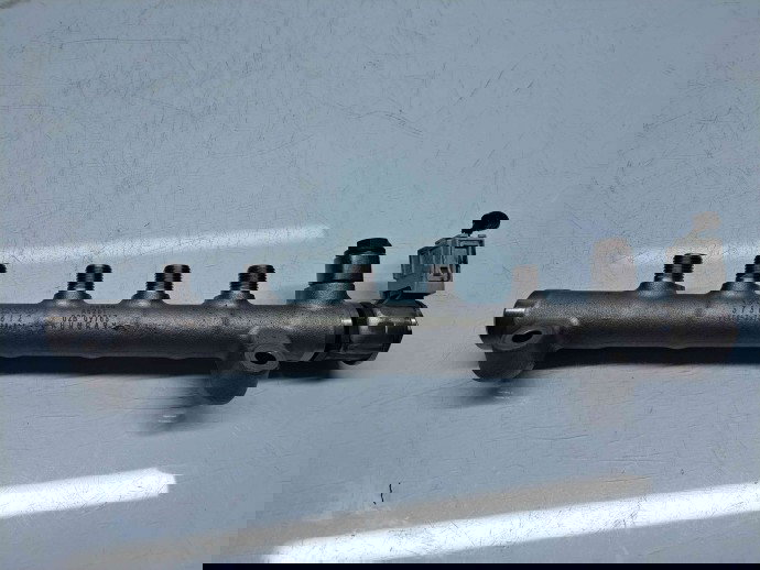 Rampa injectoare Volvo V40 II Facelift [Fabr 2013-2019] 31303612 2.0 D4204T8 88KW / 120CP