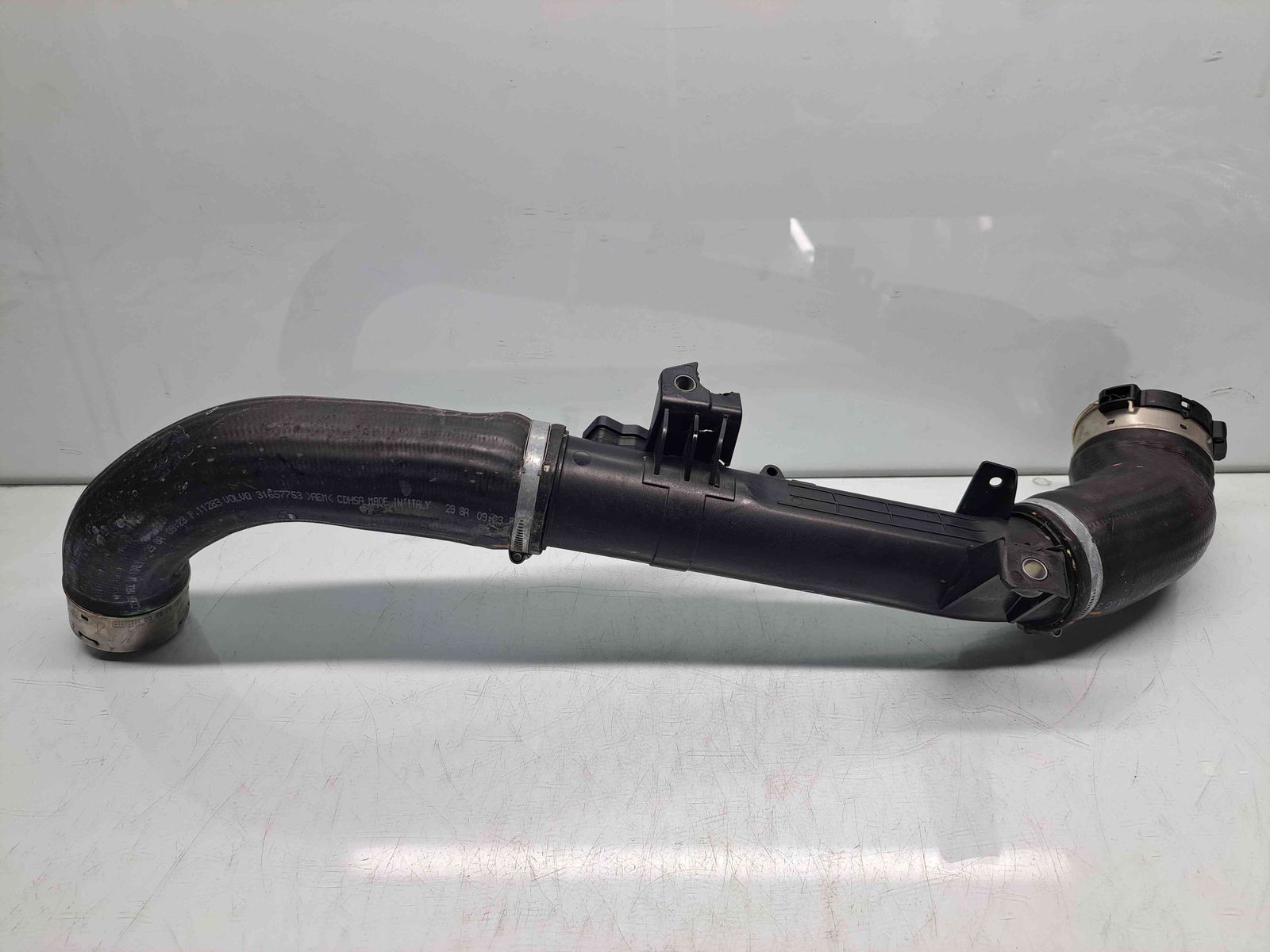 Tub intercooler Volvo XC90 [Fabr 2002-2014] 31686412 2.0 D4204T8 88KW / 120CP - imagine 1