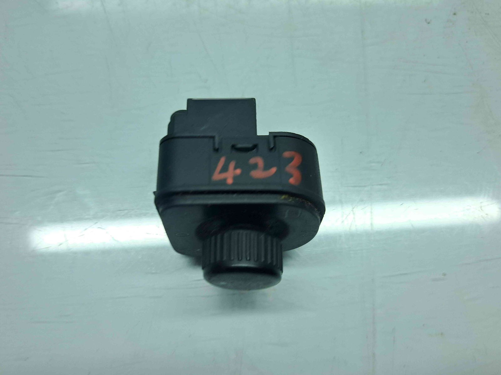 Buton reglaj oglinzi Volkswagen Golf 6 (5K1) [Fabr 2009-2013] 1K0959565L - imagine 3