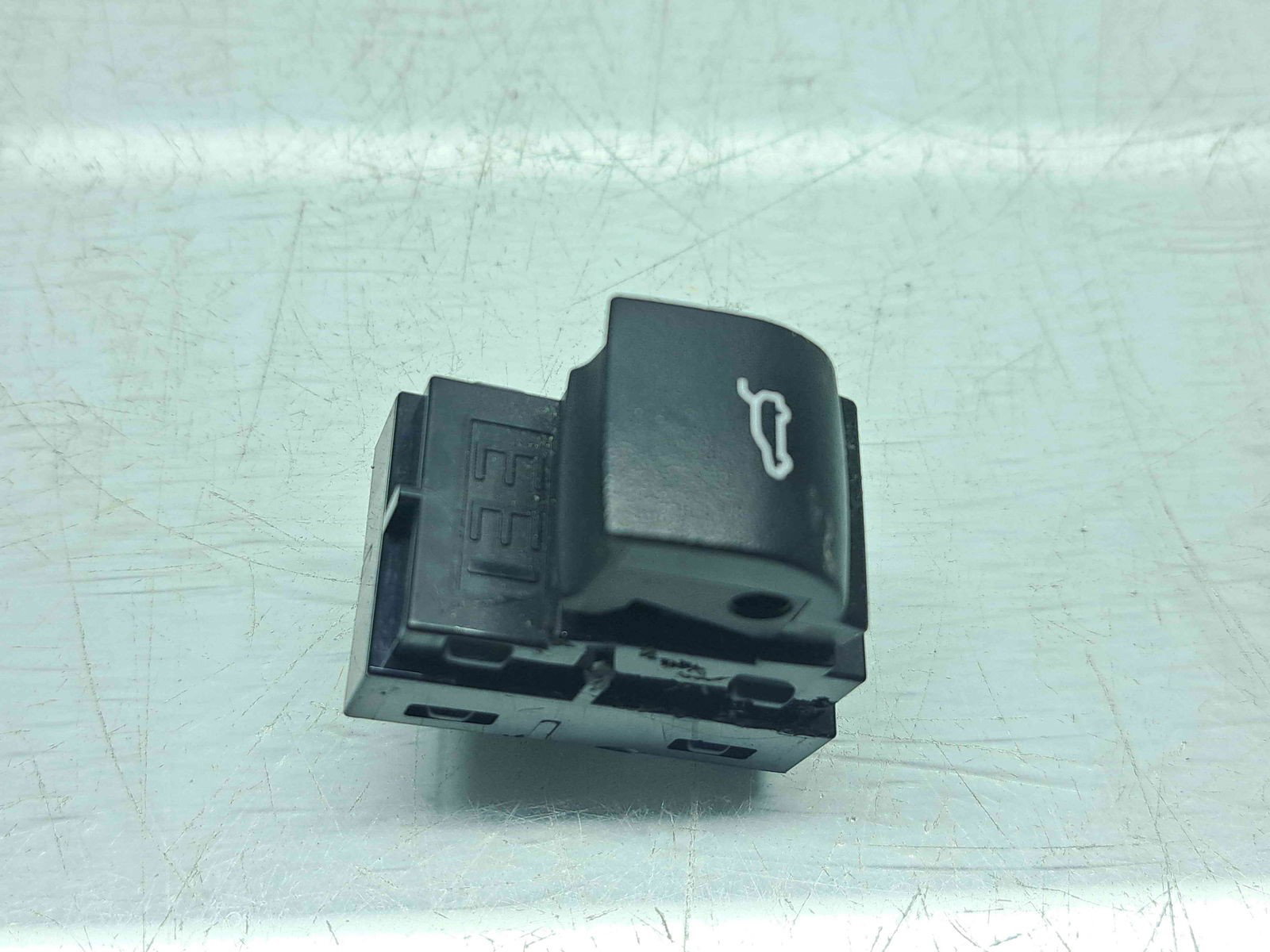 Buton deschidere portbagaj Bmw X4 (F26) [Fabr 2012 -2018] 9303662-01 - imagine 1