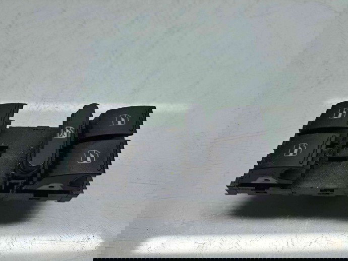  Butoane comanda geamuri sofer  Volkswagen Tiguan (5N) [Fabr 2007-2016] 1K4959857B