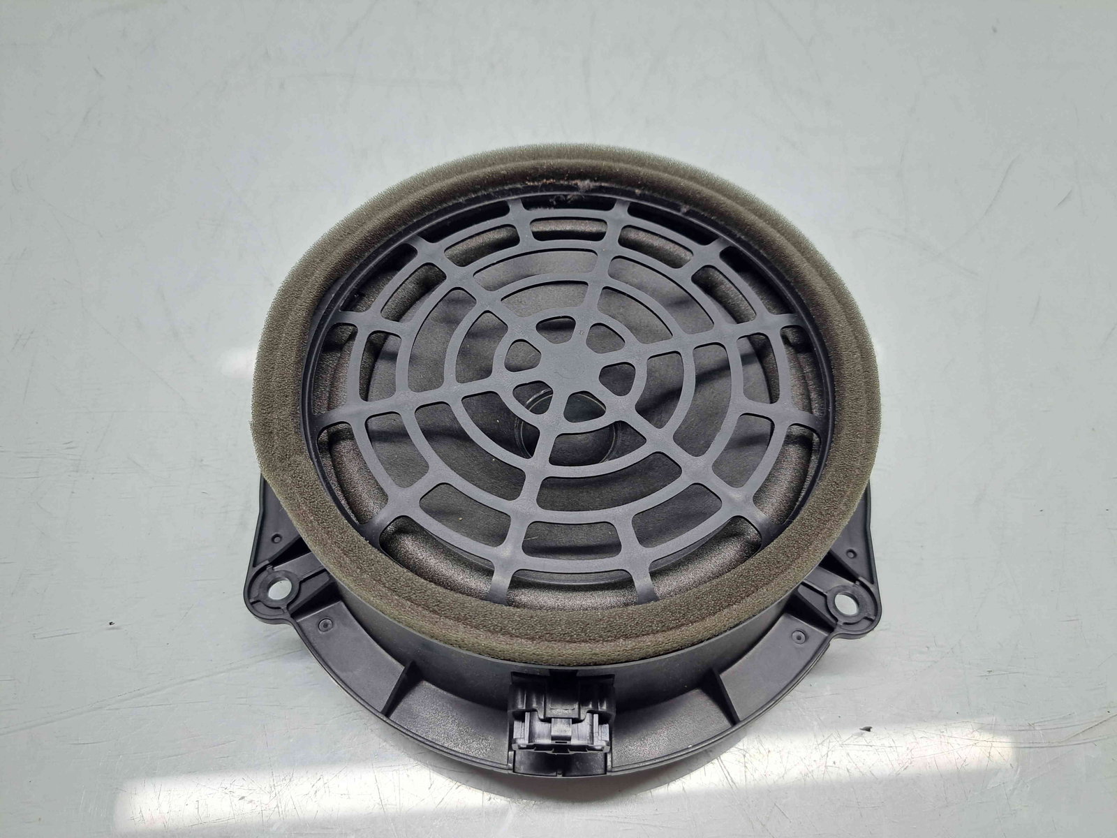 Boxa stanga spate Audi A6 (4G2, C7) [Fabr 2012-2017] 4G1035411 - imagine 1