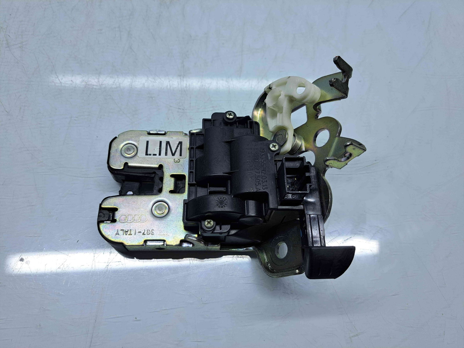 Broasca capota spate Audi A6 (4G2, C7) [Fabr 2012-2017] - imagine 3