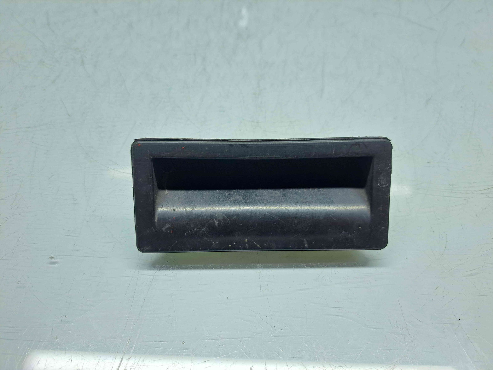 Buton deschidere portbagaj Audi A6 (4G2, C7) [Fabr 2012-2017] 5N0827566T - imagine 1