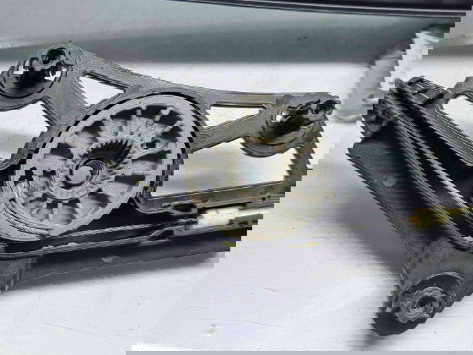 Macara electrica geam dreapta spate Audi A6 (4G2, C7) [Fabr 2012-2017]