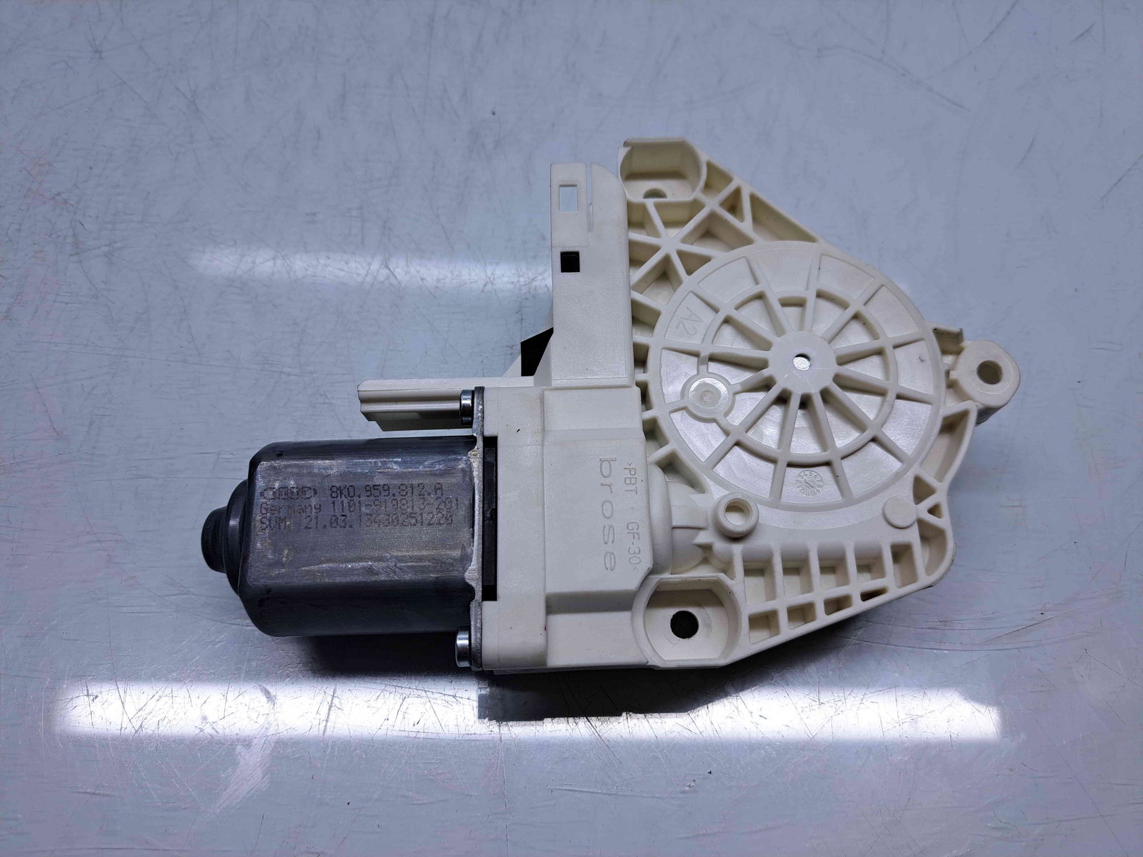 Motoras geam dreapta spate Audi A6 (4G2, C7) [Fabr 2012-2017] - imagine 3