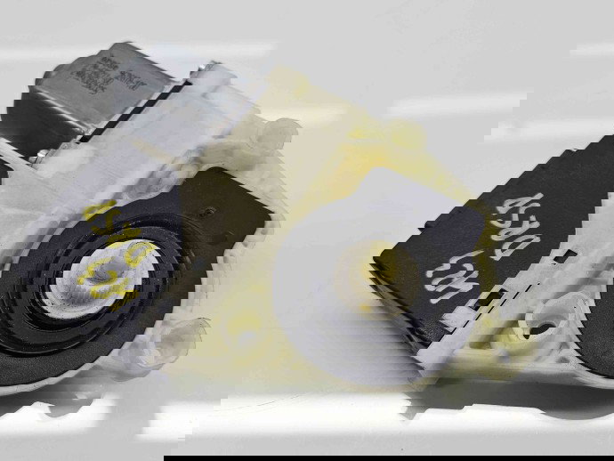 Motoras geam dreapta spate Volkswagen Passat B7 (365) Variant [Fabr 2010-2014]