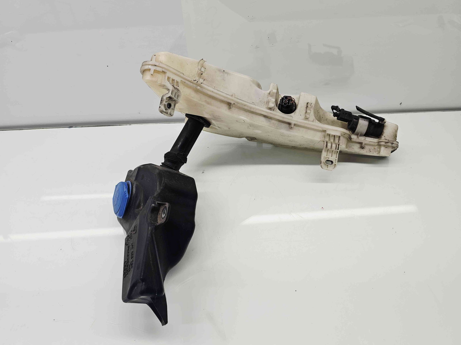 Vas lichid parbriz Audi A6 (4G2, C7) [Fabr 2012-2017] 4G8955451D - imagine 1