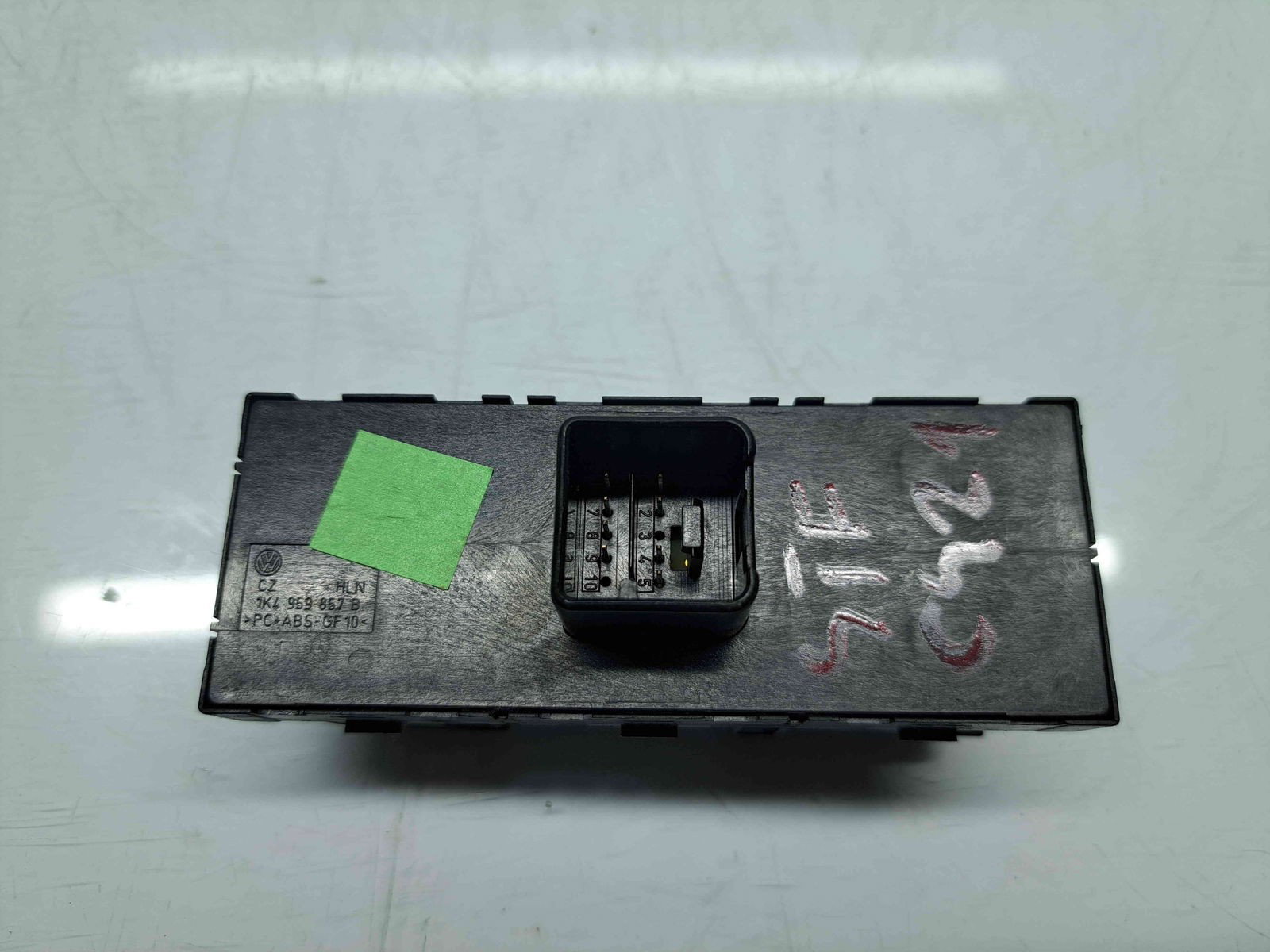 Butoane comanda geamuri sofer Volkswagen Passat B7 (362) [Fabr 2010-2014] 1K4959857B - imagine 3