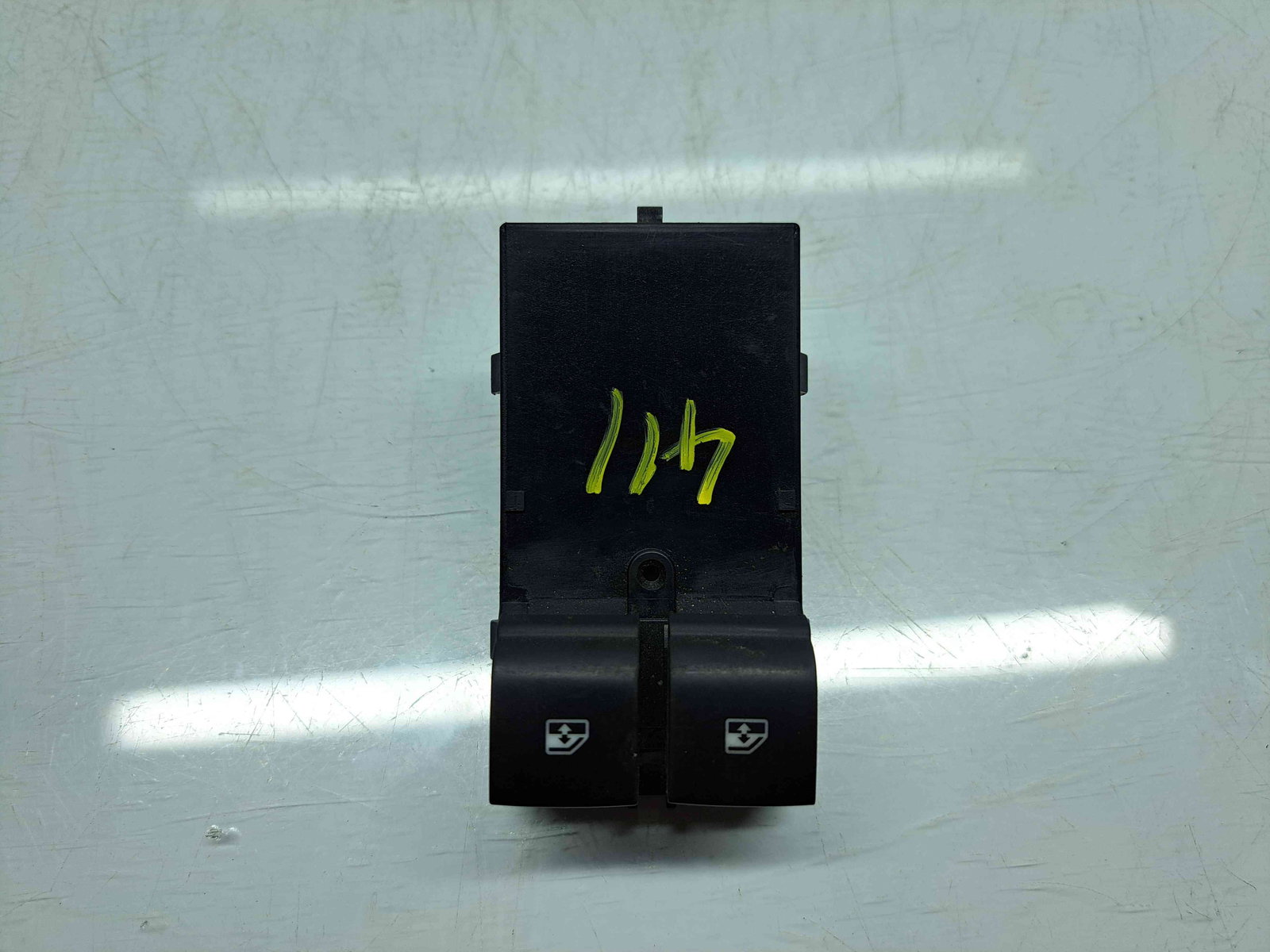 Butoane comanda geamuri sofer Opel Astra J [Fabr 2009-2015] 133059778 - imagine 3