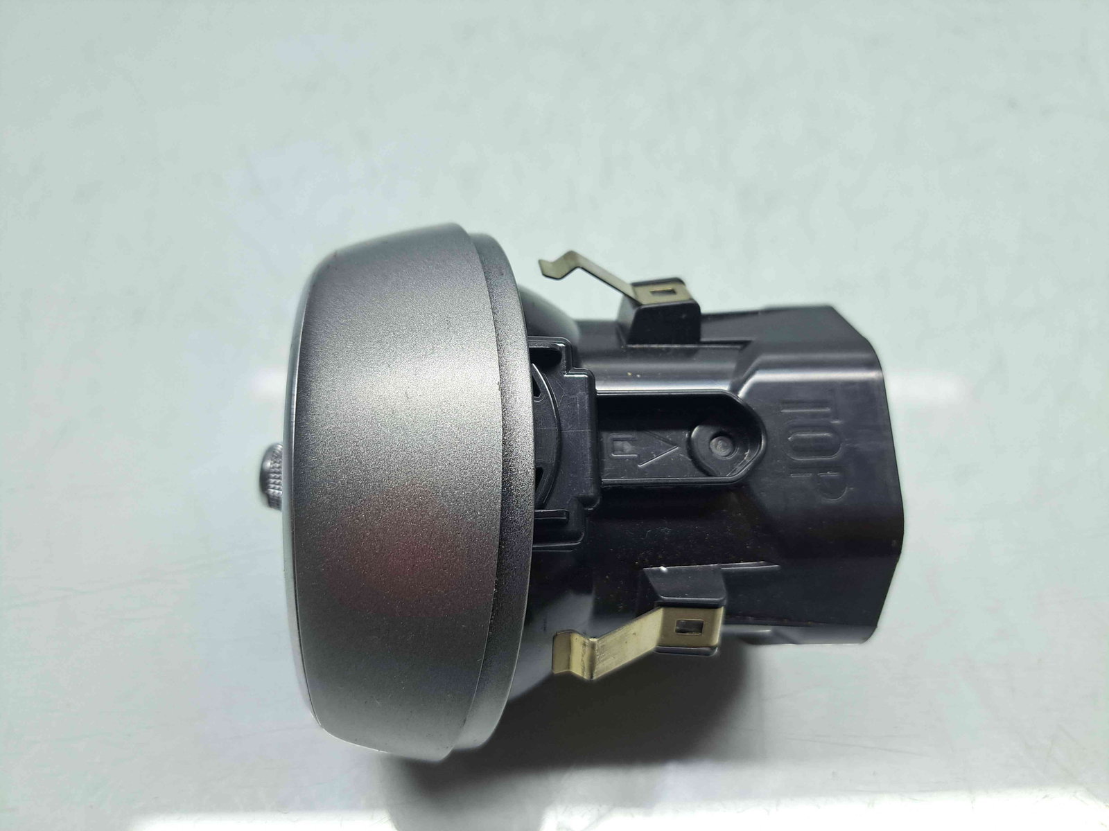 Grila aerisire dreapta Mercedes Clasa C Combi (W205) [Fabr 2015-prezent] A2058300301 - imagine 2