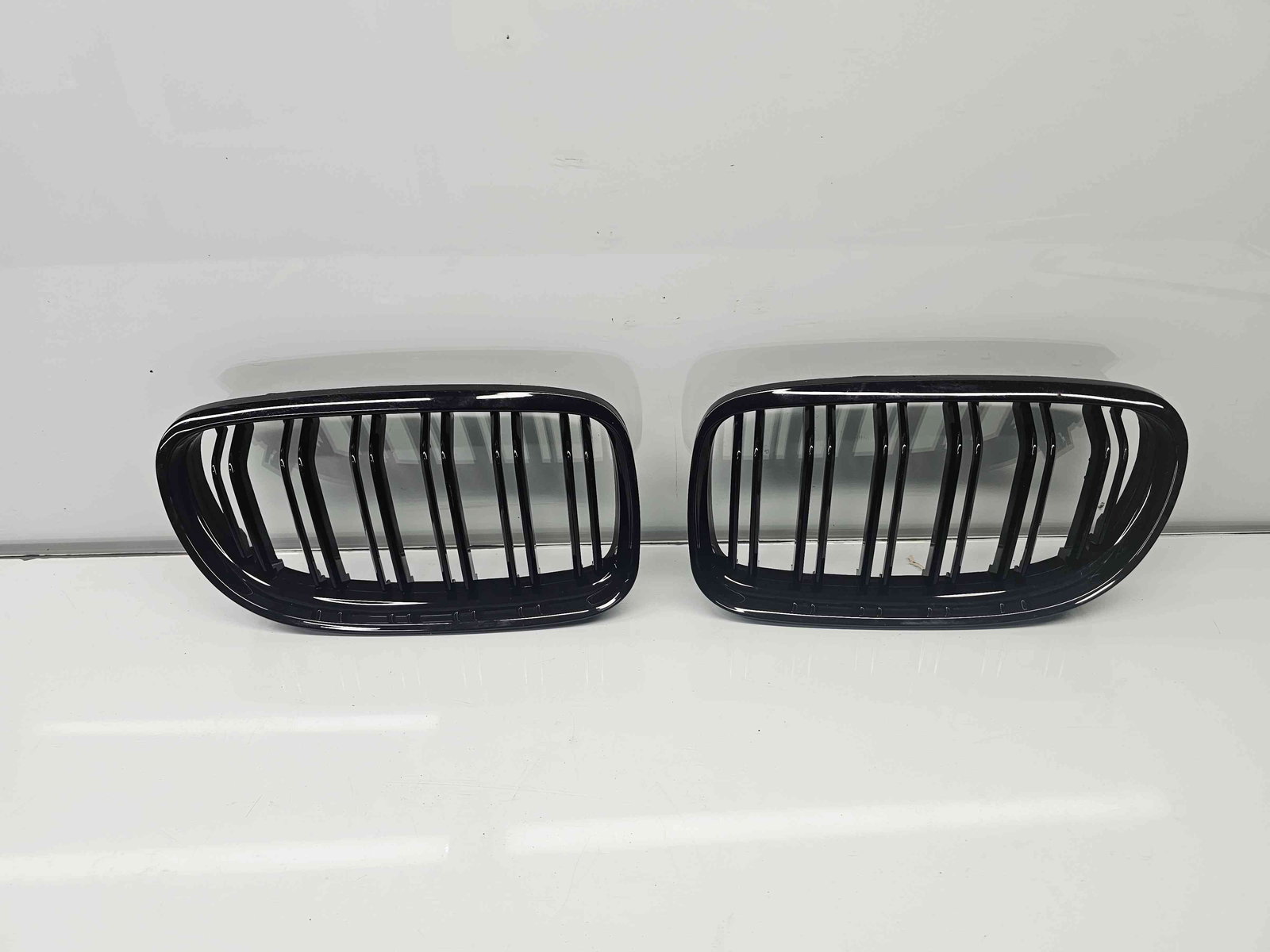 Grila bara fata Bmw 3 (E90) [Fabr 2005-2011] - imagine 1