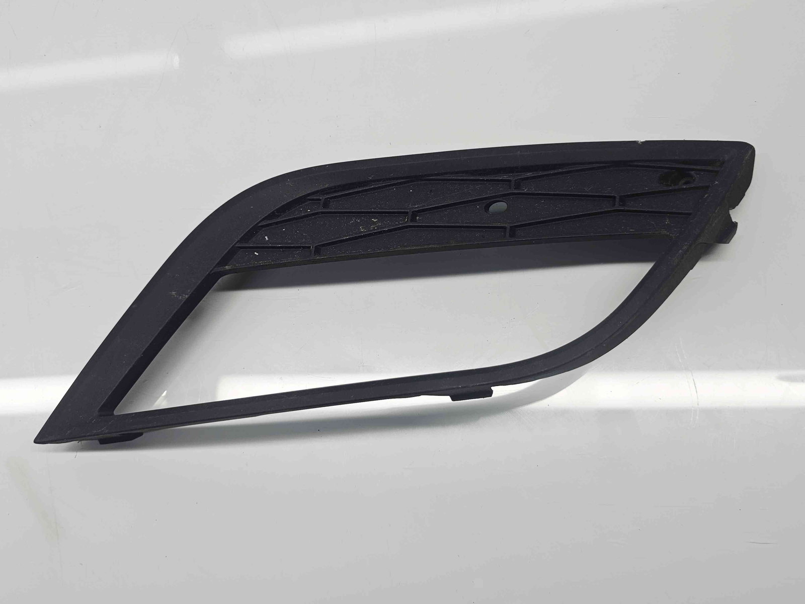 Grila proiector dreapta Seat Toledo 4 (KG3) [Fabr 2012-2018] - imagine 1