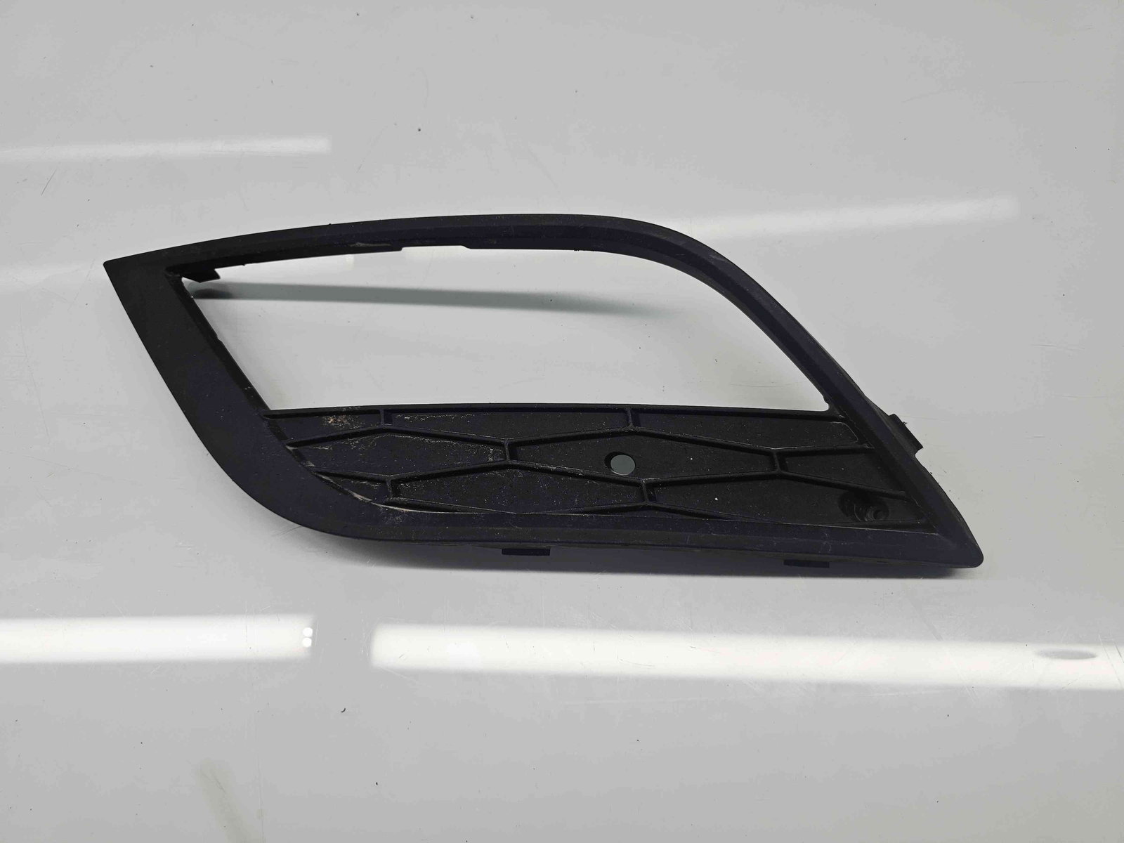 Grila proiector stanga Seat Toledo 4 (KG3) [Fabr 2012-2018] - imagine 1