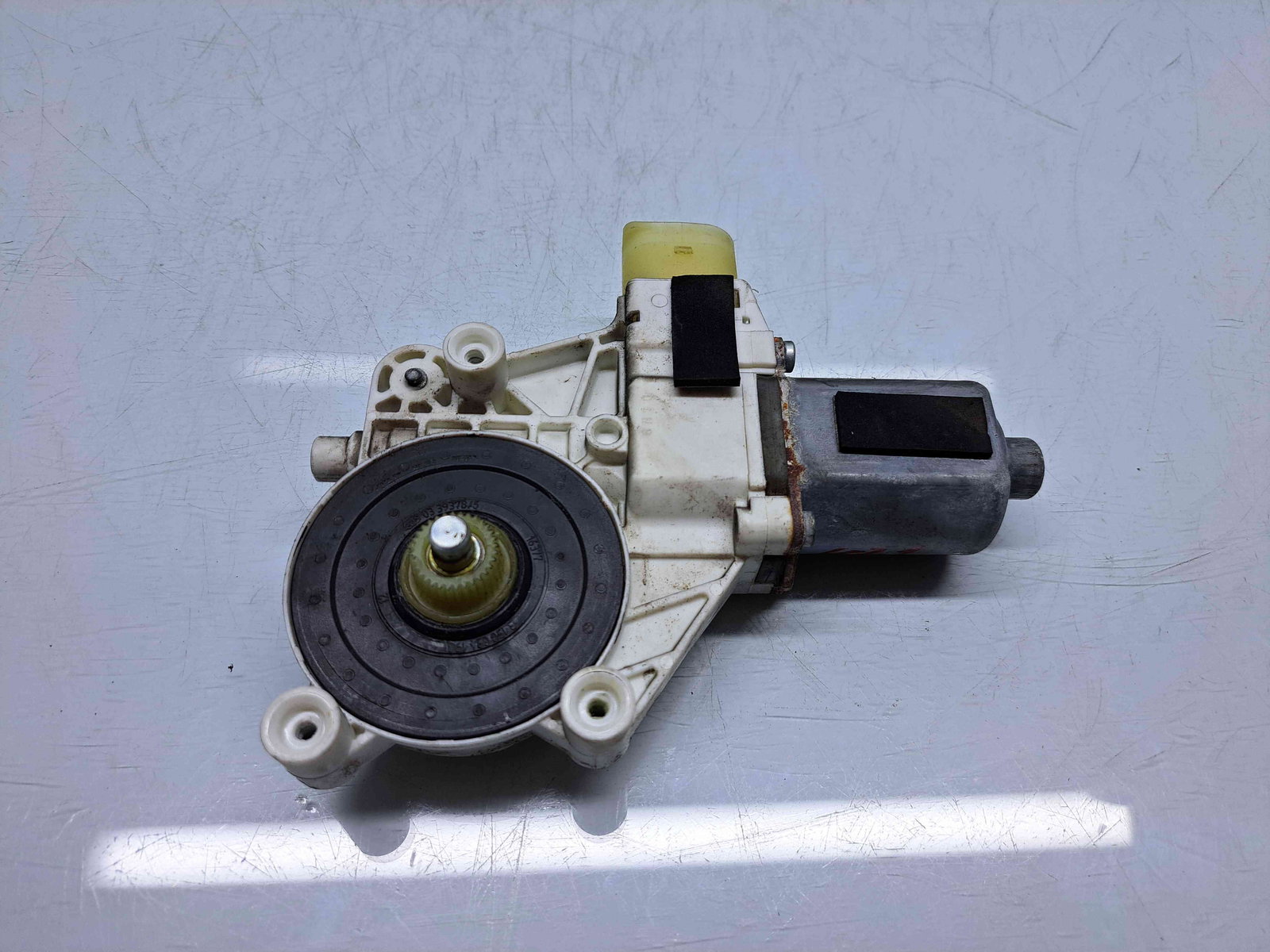 Motoras geam dreapta spate Opel Astra J [Fabr 2009-2015] - imagine 1