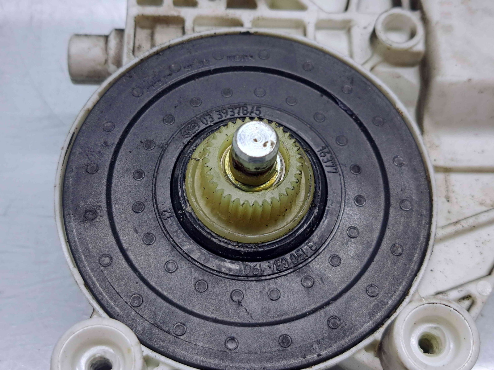 Motoras geam dreapta spate Opel Astra J [Fabr 2009-2015] - imagine 2