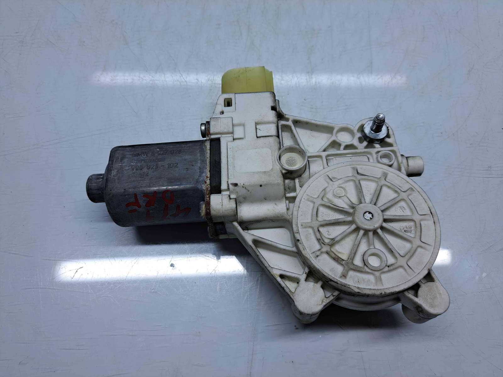 Motoras geam dreapta spate Opel Astra J [Fabr 2009-2015] - imagine 3