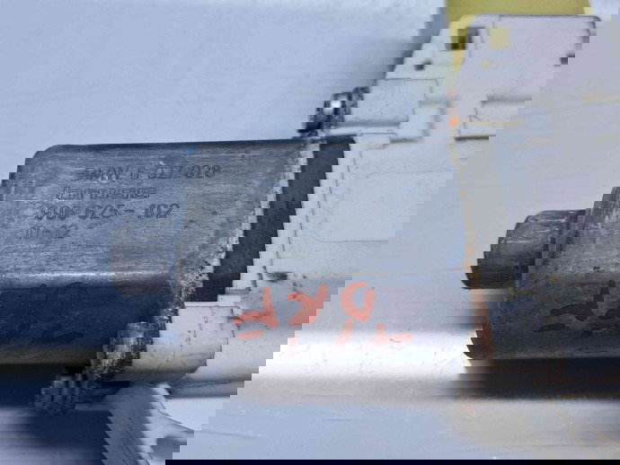 Motoras geam dreapta spate Opel Astra J [Fabr 2009-2015]