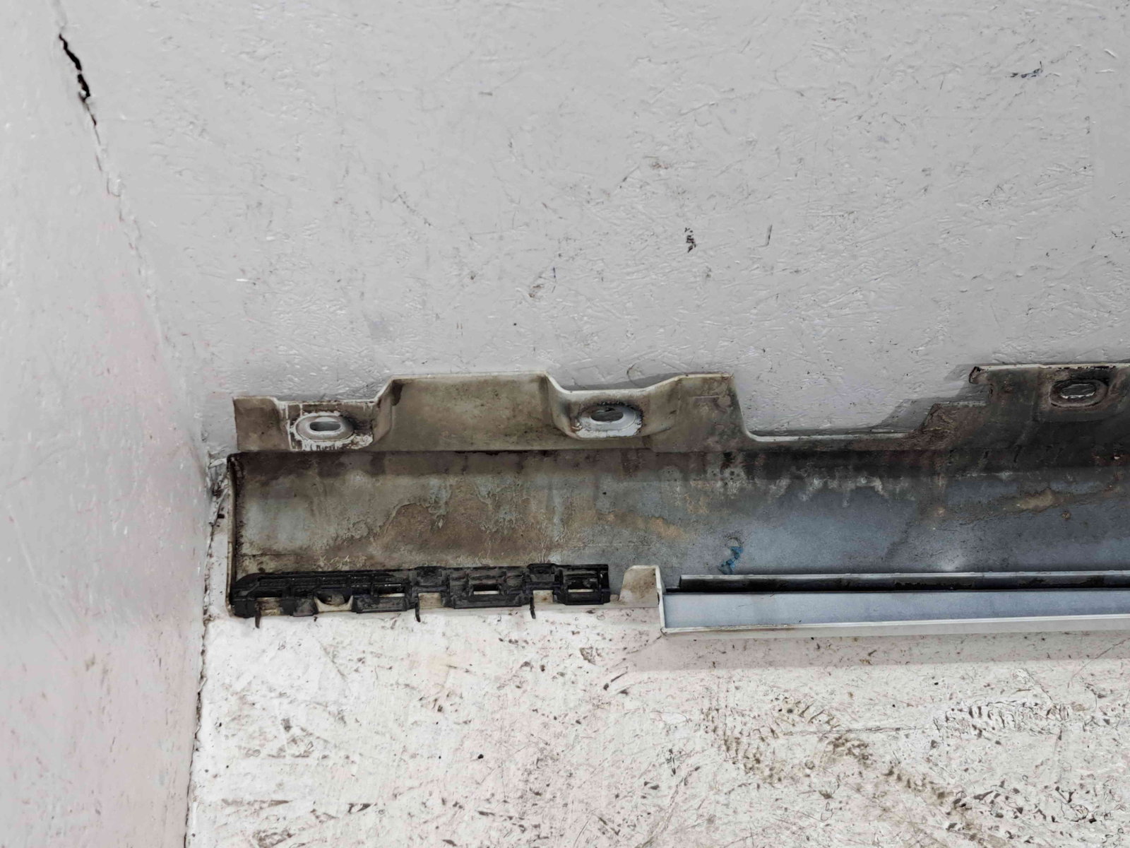 Prag lateral stanga Bmw 5 (F10) [Fabr 2011-2016] - imagine 8