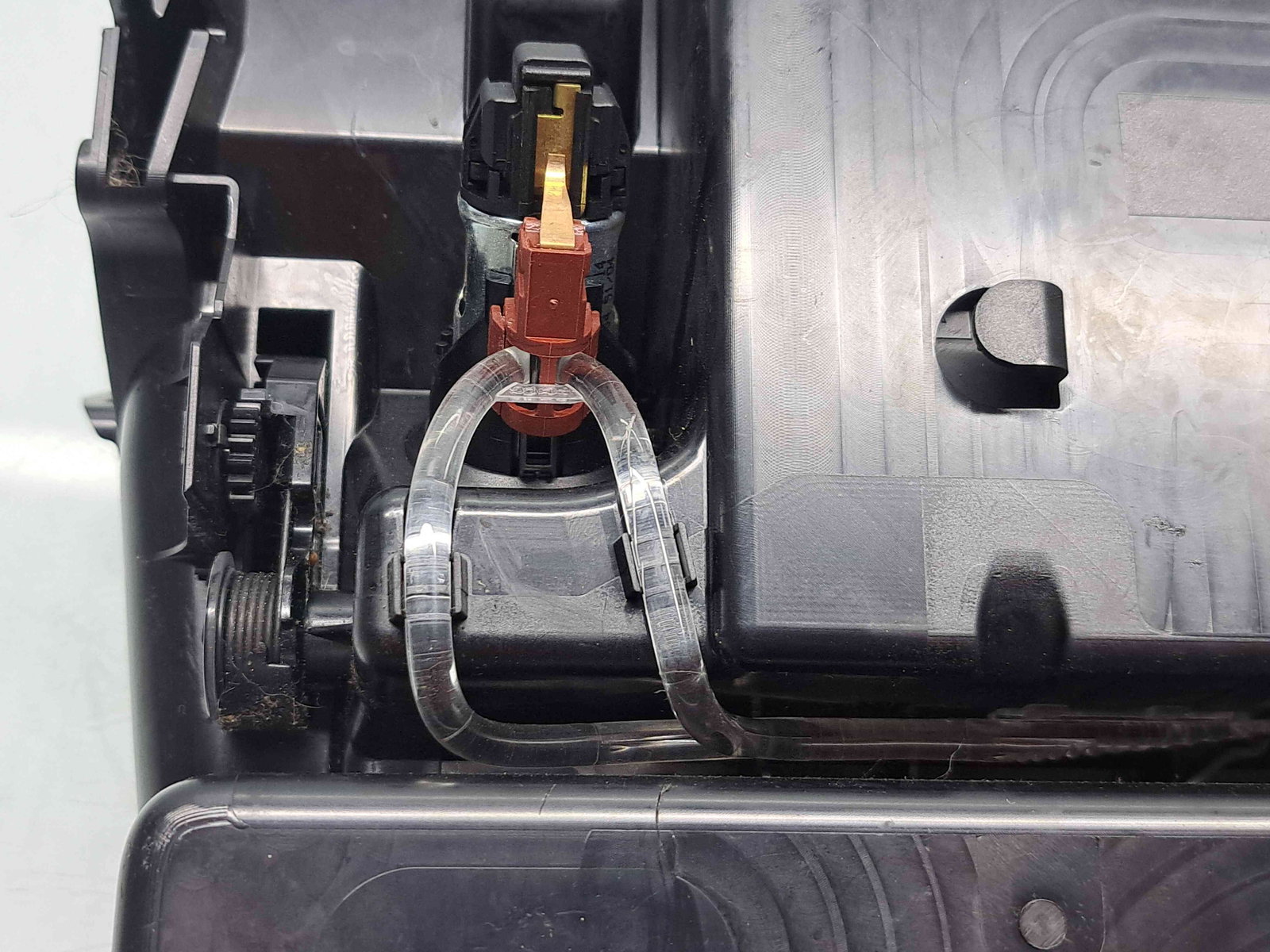 Scrumiera Mercedes Clasa C Combi (W205) [Fabr 2015-prezent] A2056800210 - imagine 4