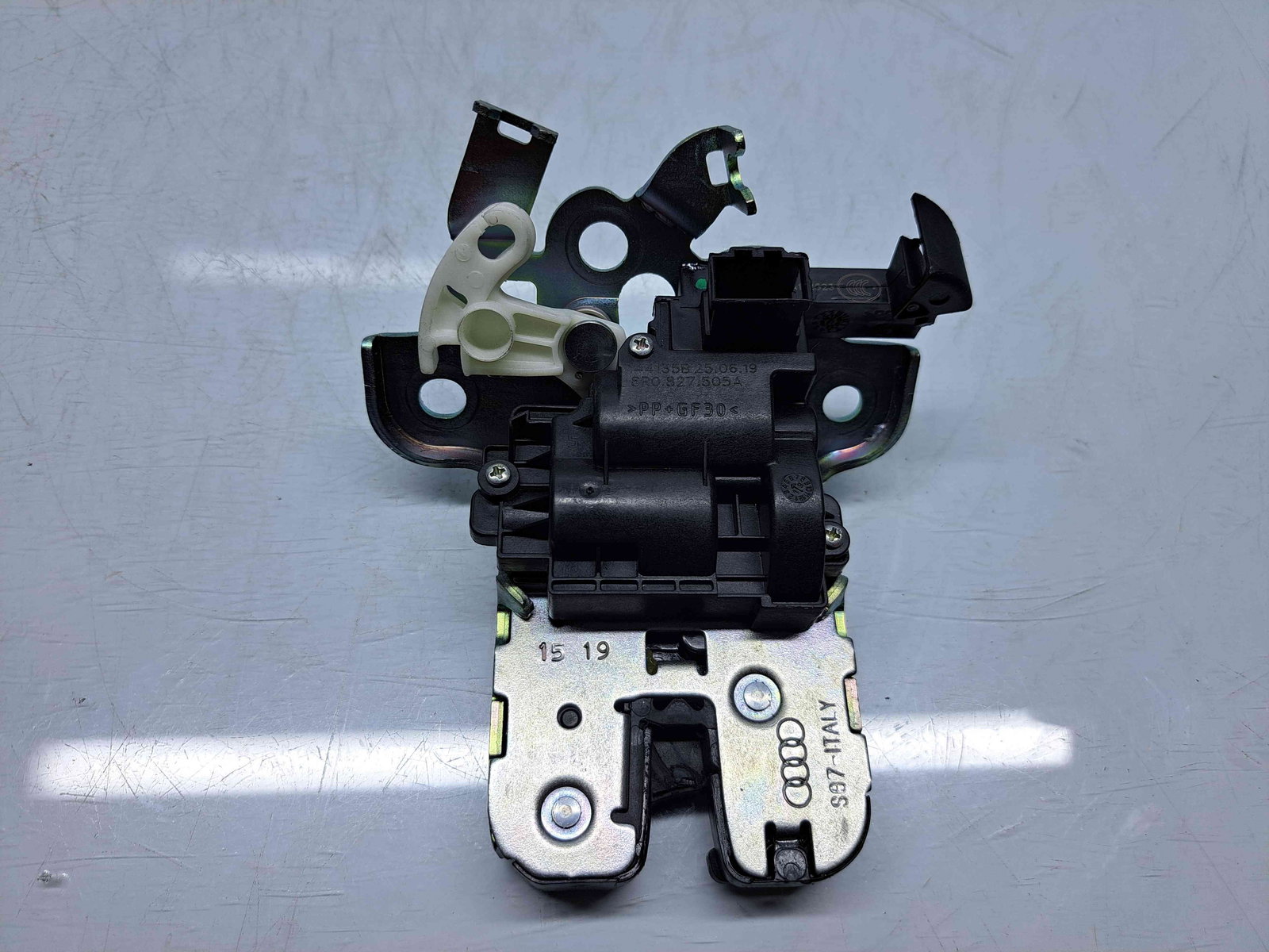 Broasca haion Skoda Octavia 3 Combi (5E5) [Fabr 2012-prezent] Facelift - imagine 3