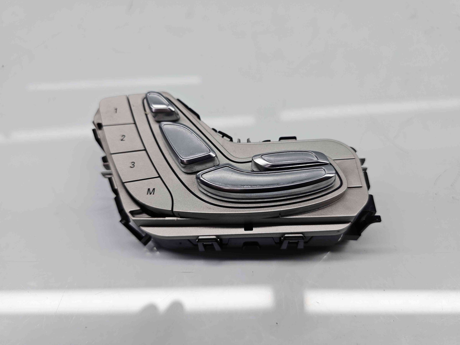 Butoane comenzi scaune Mercedes Clasa C Combi (W205) [Fabr 2015-prezent] A2059056651