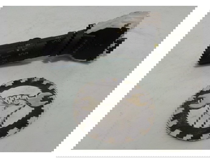 Maneta semnalizare Nissan Qashqai 1.5 DCI K9K OEM 2009-2013