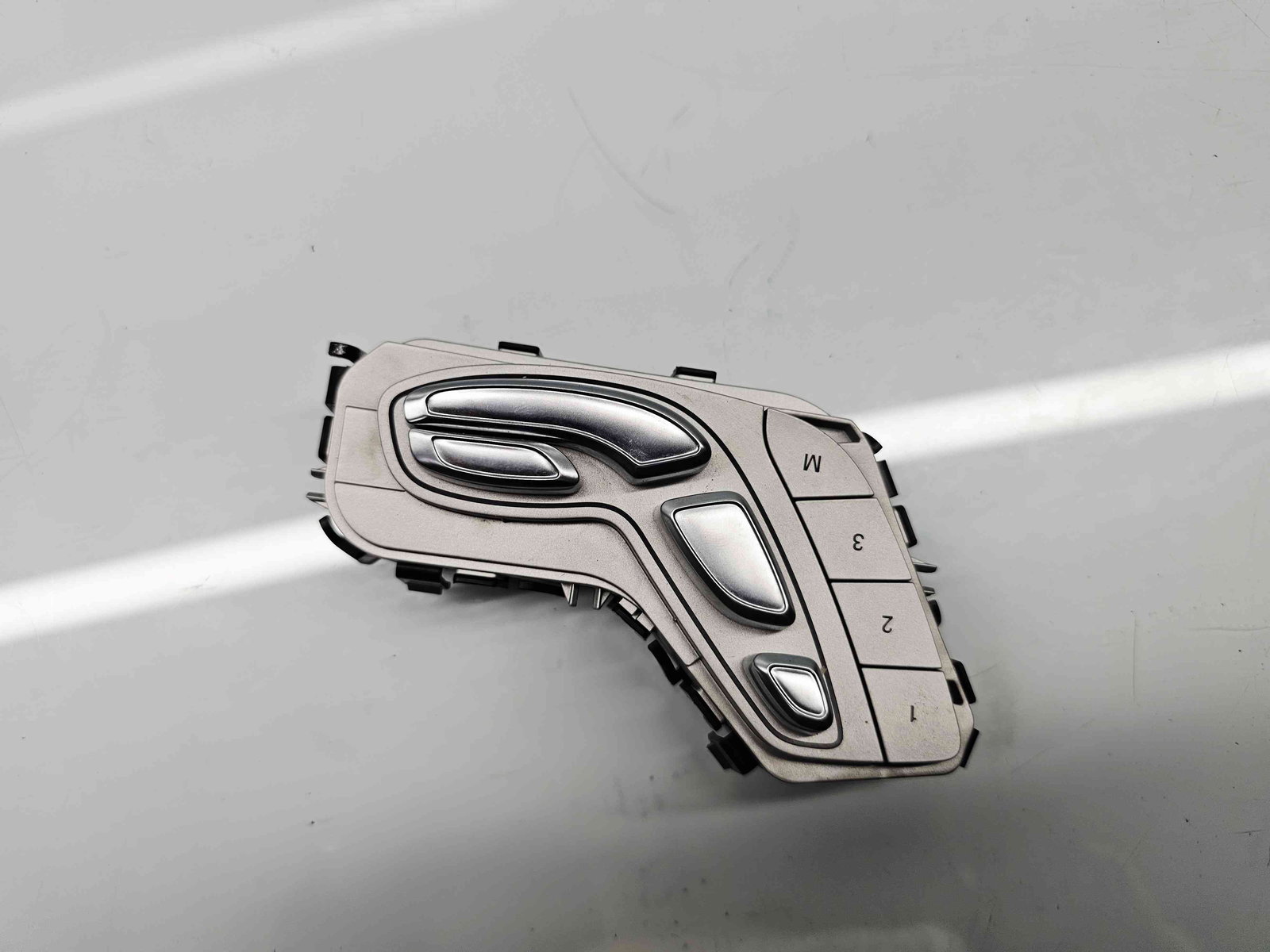 Butoane comenzi scaune Mercedes Clasa C Combi (W205) [Fabr 2015-prezent] A2059056651 - imagine 6