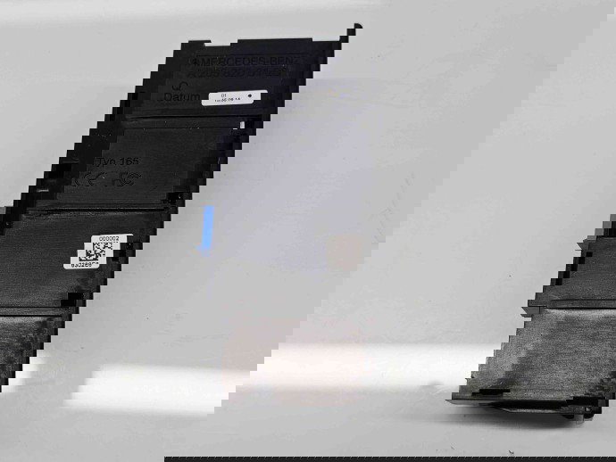 Conector auxiliar USB Mercedes Clasa C Combi (W205) [Fabr 2015-prezent] A2058200126