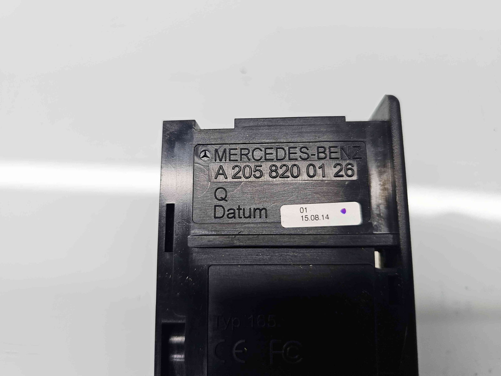 Conector auxiliar USB Mercedes Clasa C Combi (W205) [Fabr 2015-prezent] A2058200126 - imagine 2