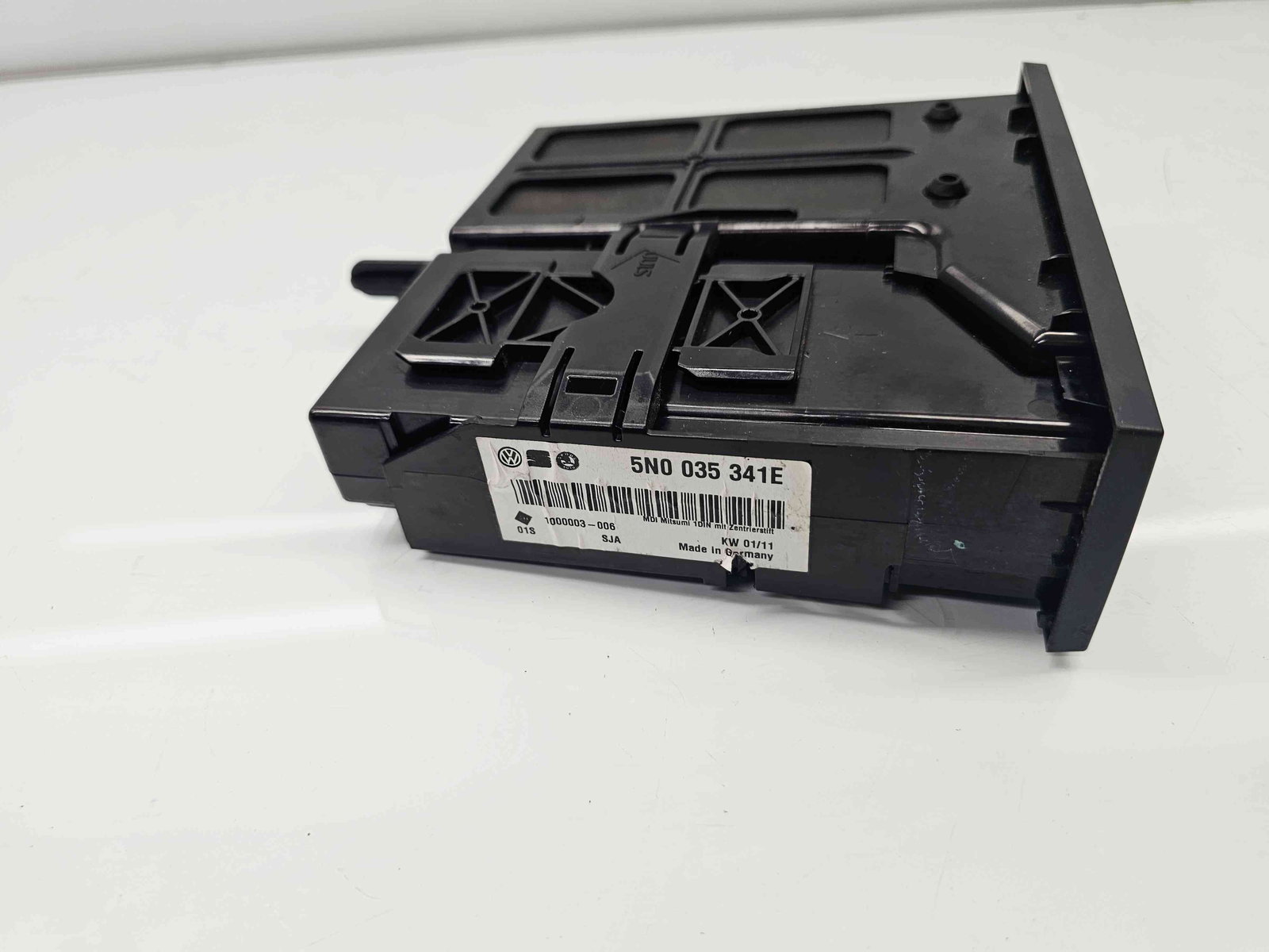 Conector auxiliar USB Volkswagen Golf 6 (5K1) [Fabr 2009-2013] 5N0035341E - imagine 6